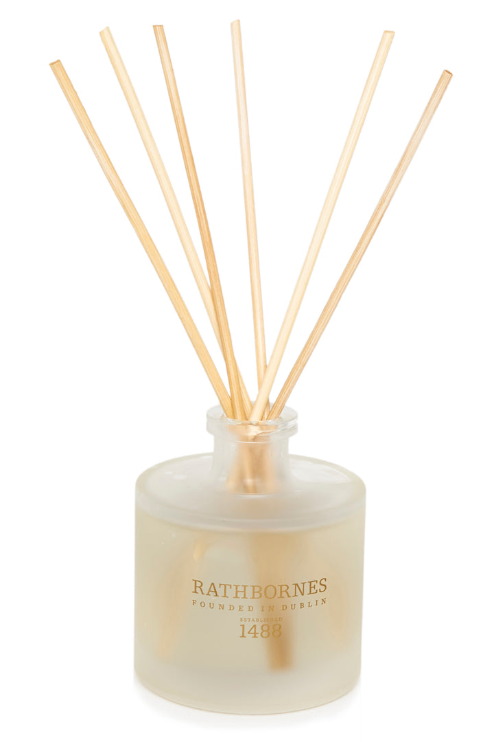 Cassis Leaves And Jasmine Scented Reed Diffuser